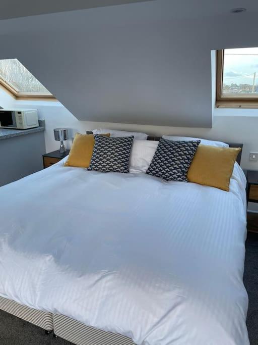 Seascape - Stylish Modern Apartment بارتون أون سي المظهر الخارجي الصورة