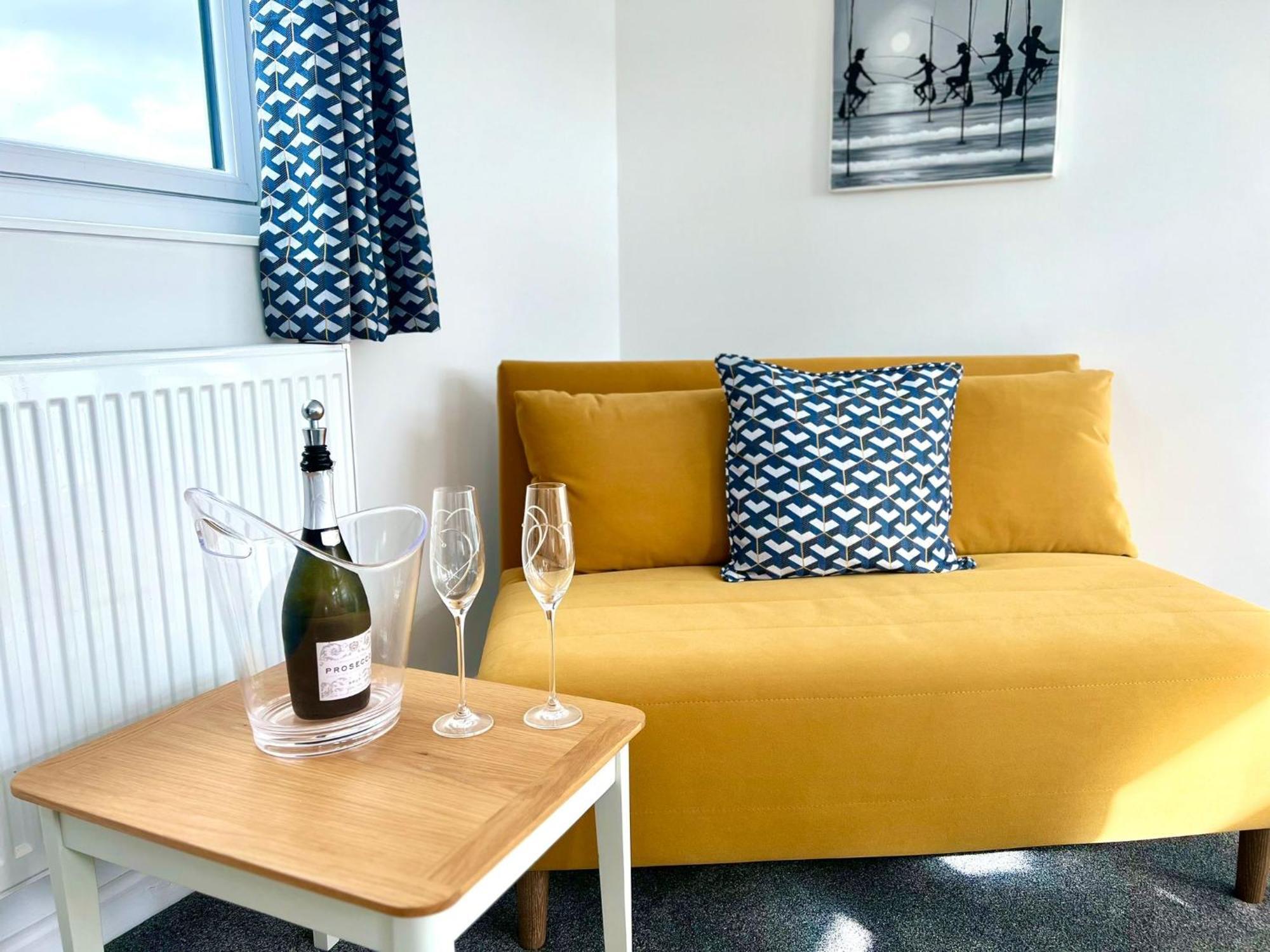 Seascape - Stylish Modern Apartment بارتون أون سي المظهر الخارجي الصورة
